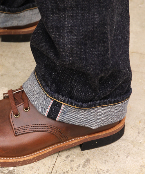 BEAMS PLUS（ビームスプラス）の「DUBBLEWORKS / セルビッチデニムジーンズ（ワンウォッシュ）（デニムパンツ・メンズ・インディゴブルー・28inch/30inch/32inch/34inch/31inch/36inch/29inch/33inch/38inch）」の3枚目の写真