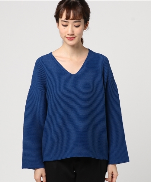 MOUSSY（マウジー）の「V-NECK LOOSE KNIT（ニット/セーター・レディース・ブルー/オフホワイト/ライトブラック/ベージュ・FREE）」の5枚目の写真