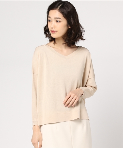 HELIOPOLE（エリオポール）の「横広Vネックプルオーバー（ニット/セーター・レディース・ベージュ/ネイビー/サックスブルー/ピンクベージュ・38）」の2枚目の写真