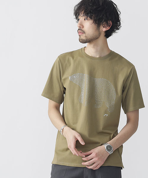 NANO universe(ナノユニバース)の「yeq.POLER箔プリントTシャツ(Tシャツ/カットソー・メンズ・オフホワイト/カーキ/ベージュ・SMALL/LARGE/MEDIUM)」の3枚目の写真