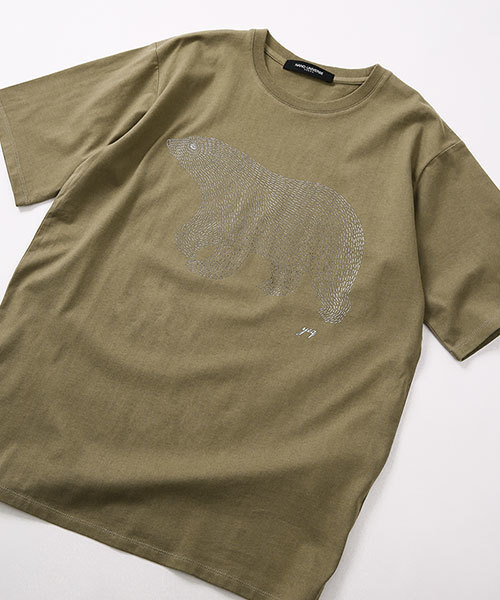 NANO universe(ナノユニバース)の「yeq.POLER箔プリントTシャツ(Tシャツ/カットソー・メンズ・オフホワイト/カーキ/ベージュ・SMALL/LARGE/MEDIUM)」の6枚目の写真