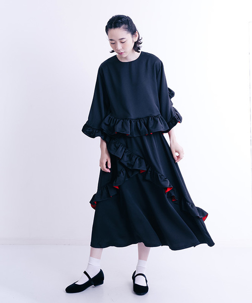 merlot plus（メルロープリュス）の「フリル袖裾ブラウス2420（シャツ/ブラウス・レディース・ピンク/ブラック/カーキ・FREE）」の11枚目の写真