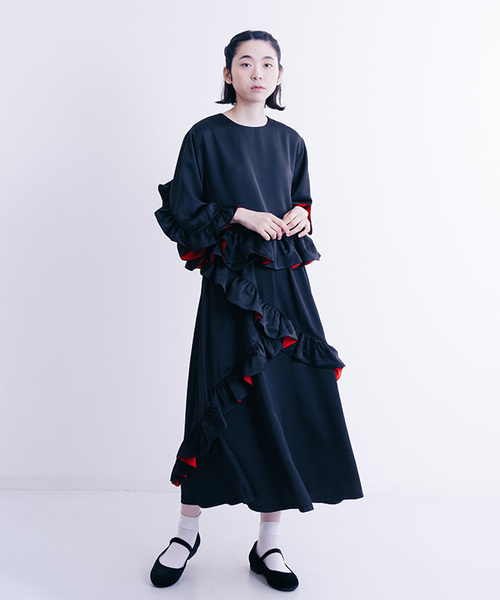 merlot plus（メルロープリュス）の「フリル袖裾ブラウス2420（シャツ/ブラウス・レディース・ピンク/ブラック/カーキ・FREE）」の10枚目の写真