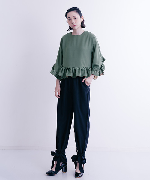 merlot plus（メルロープリュス）の「フリル袖裾ブラウス2420（シャツ/ブラウス・レディース・ピンク/ブラック/カーキ・FREE）」の9枚目の写真