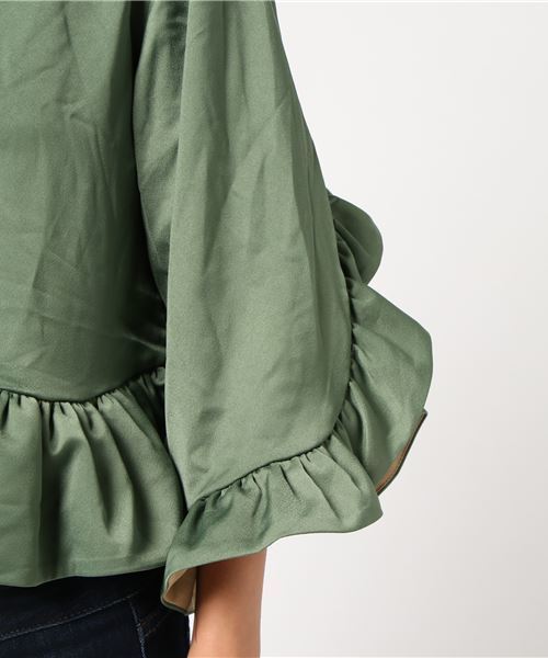 merlot plus（メルロープリュス）の「フリル袖裾ブラウス2420（シャツ/ブラウス・レディース・ピンク/ブラック/カーキ・FREE）」の7枚目の写真