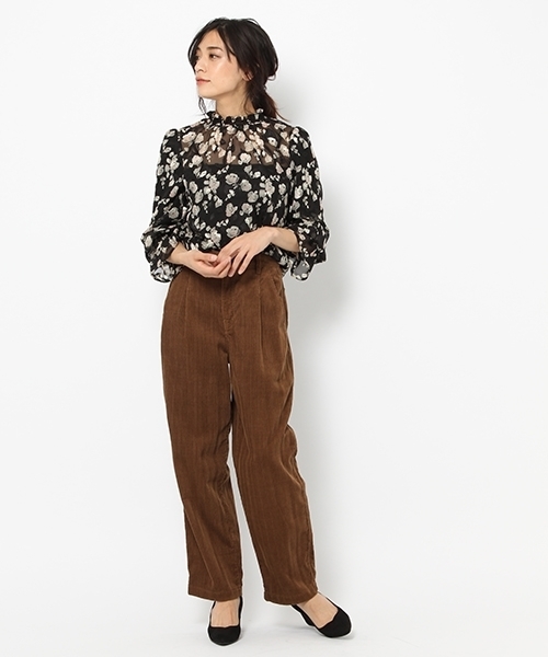 laboratory work（ラボラトリーワーク）の「花柄シャーリングブラウス（シャツ/ブラウス・レディース・ブラック/ベージュ/ネイビー・MEDIUM）」の6枚目の写真