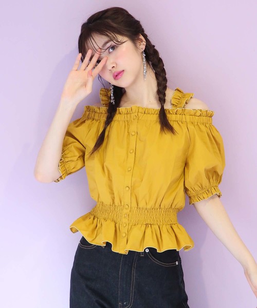 one after another NICE CLAUP（ワンアフターアナザーナイスクラップ）の「フリフリオフショルブラウス（シャツ/ブラウス・レディース・オフホワイト/イエロー/ドット/チェック・FREE）」の2枚目の写真