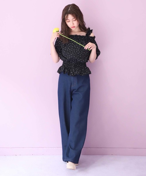 one after another NICE CLAUP（ワンアフターアナザーナイスクラップ）の「フリフリオフショルブラウス（シャツ/ブラウス・レディース・オフホワイト/イエロー/ドット/チェック・FREE）」の9枚目の写真