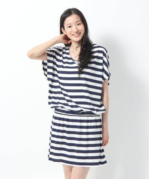 GLOBAL WORK(グローバルワーク)の「【GLOBAL WORK】カラフルカットワンピース(チュニック・レディース・ネイビー/グレー/レッド/ブラック/ブルー系その他/グリーン系その他/グリーン/イエロー/オレンジ・MEDIUM/52/LARGE)」の3枚目の写真