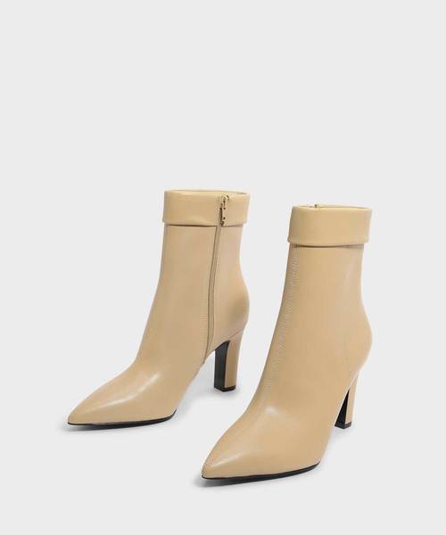 CHARLES & KEITH(チャールズ & キース)の「カフディーテルポインテッドブーツ / CUFF DETAIL POINTED BOOTS(ブーツ・レディース・ブラック/ブルー/アイボリー・22.5cm/23cm/23.5cm/24.5cm/25cm/25.5cm)」の8枚目の写真