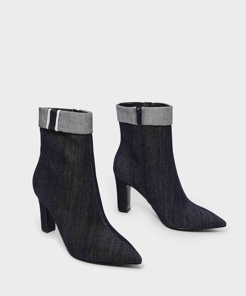 CHARLES & KEITH(チャールズ & キース)の「カフディーテルポインテッドブーツ / CUFF DETAIL POINTED BOOTS(ブーツ・レディース・ブラック/ブルー/アイボリー・22.5cm/23cm/23.5cm/24.5cm/25cm/25.5cm)」の13枚目の写真