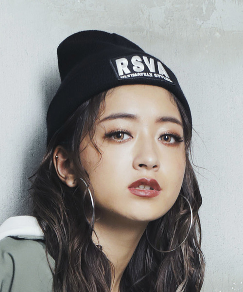 Rasvoa ラスボア の ワッペンニット帽 ニットキャップ ビーニー Wear