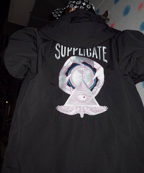 rovtski（ロフトスキー）の「LIGHT YEAR SUPLICATW HOOD JKT（ダウンジャケット/コート・メンズ・ブラック/イエロー・FREE）」の4枚目の写真