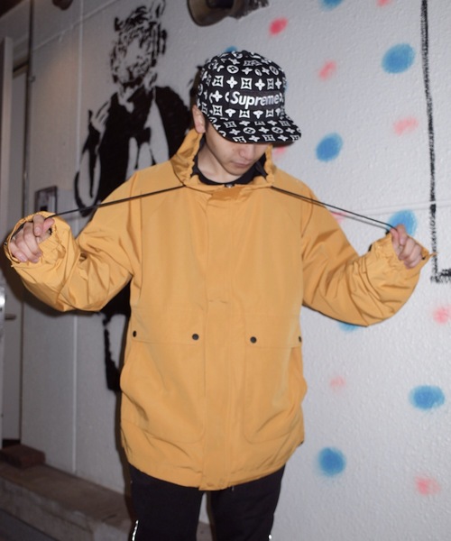 rovtski（ロフトスキー）の「LIGHT YEAR SUPLICATW HOOD JKT（ダウンジャケット/コート・メンズ・ブラック/イエロー・FREE）」の14枚目の写真