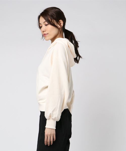 WEGO(ウィゴー)の「WEGO/デイリーカラーショートパーカー(パーカー・レディース・パープル/ネイビー/オフホワイト/ライトイエロー/杢グレー・FREE)」の6枚目の写真