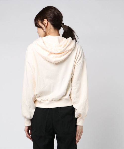 WEGO(ウィゴー)の「WEGO/デイリーカラーショートパーカー(パーカー・レディース・パープル/ネイビー/オフホワイト/ライトイエロー/杢グレー・FREE)」の7枚目の写真