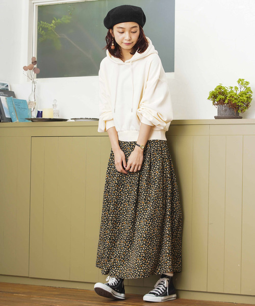 WEGO(ウィゴー)の「WEGO/デイリーカラーショートパーカー(パーカー・レディース・パープル/ネイビー/オフホワイト/ライトイエロー/杢グレー・FREE)」の8枚目の写真