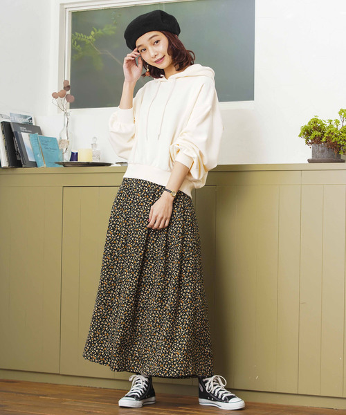 WEGO(ウィゴー)の「WEGO/デイリーカラーショートパーカー(パーカー・レディース・パープル/ネイビー/オフホワイト/ライトイエロー/杢グレー・FREE)」の11枚目の写真