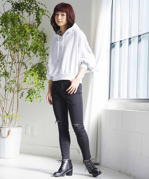 WEGO(ウィゴー)の「WEGO/デイリーカラーショートパーカー(パーカー・レディース・パープル/ネイビー/オフホワイト/ライトイエロー/杢グレー・FREE)」の12枚目の写真