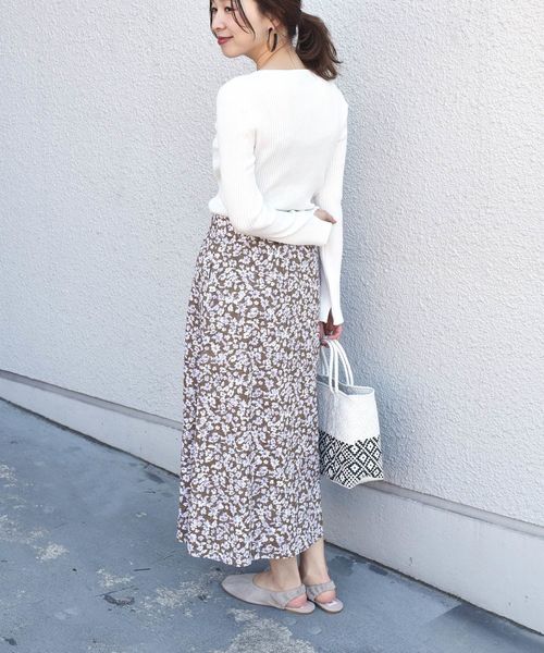 SHIPS（シップス）の「フラワージャカードボタンスカート◇（スカート・レディース・カーキ/ネイビー・ONE SIZE）」の20枚目の写真