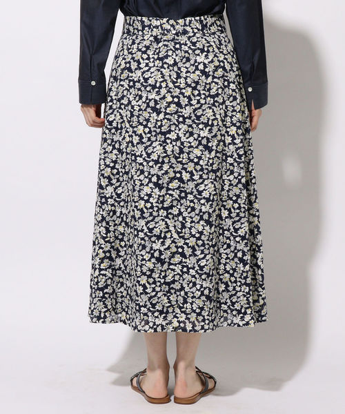 SHIPS（シップス）の「フラワージャカードボタンスカート◇（スカート・レディース・カーキ/ネイビー・ONE SIZE）」の12枚目の写真