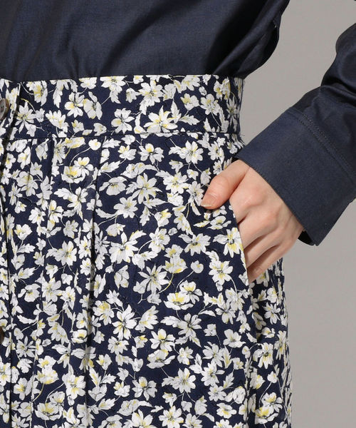 SHIPS（シップス）の「フラワージャカードボタンスカート◇（スカート・レディース・カーキ/ネイビー・ONE SIZE）」の10枚目の写真