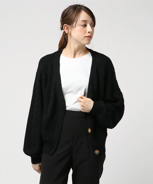 SpRay（スプレイ）の「アゼケーブルＶネックカーディガン（カーディガン/ボレロ・レディース・ブラック/アイボリー/キャメル/グレイッシュベージュ・FREE）」の12枚目の写真