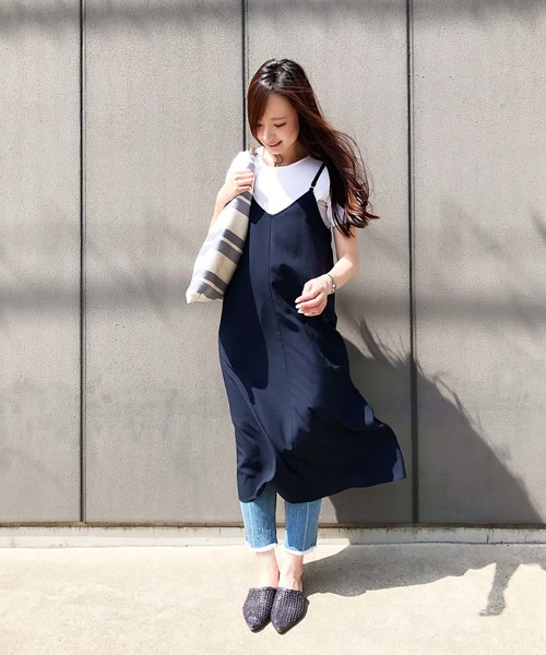 Petit Honfleur(プチオンフルール)の「キャミワンピース(ワンピース・レディース・ブラック/ネイビー・9号/11号)」の17枚目の写真