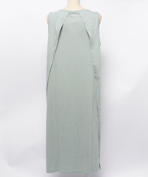 Narcissus（ナルシス）の「【cheap!!by vaNite】シンプルロングトップス（タンクトップ・レディース・ホワイト/ブラック/グリーン・FREE）」の4枚目の写真