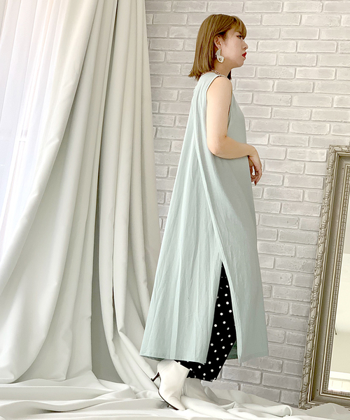 Narcissus（ナルシス）の「【cheap!!by vaNite】シンプルロングトップス（タンクトップ・レディース・ホワイト/ブラック/グリーン・FREE）」の9枚目の写真