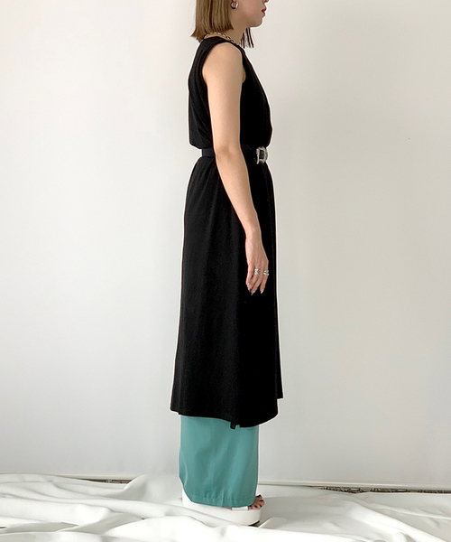 Narcissus（ナルシス）の「【cheap!!by vaNite】シンプルロングトップス（タンクトップ・レディース・ホワイト/ブラック/グリーン・FREE）」の13枚目の写真