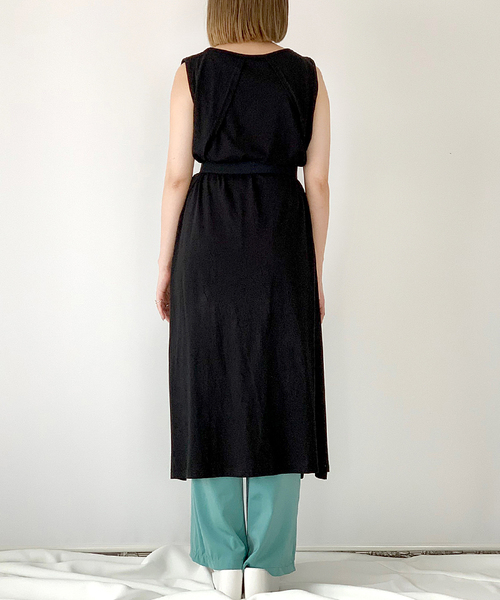 Narcissus（ナルシス）の「【cheap!!by vaNite】シンプルロングトップス（タンクトップ・レディース・ホワイト/ブラック/グリーン・FREE）」の14枚目の写真