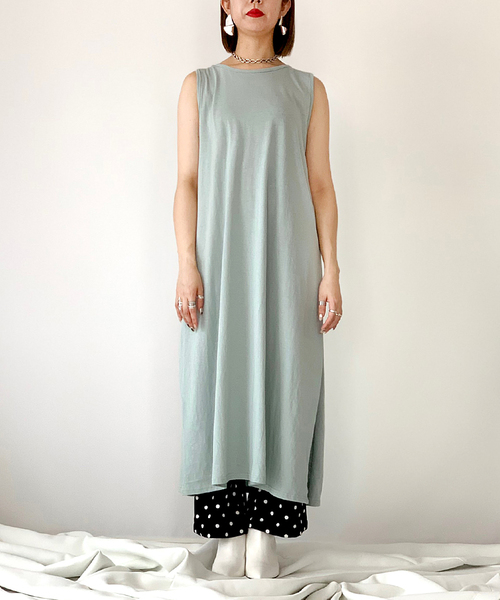 Narcissus（ナルシス）の「【cheap!!by vaNite】シンプルロングトップス（タンクトップ・レディース・ホワイト/ブラック/グリーン・FREE）」の15枚目の写真