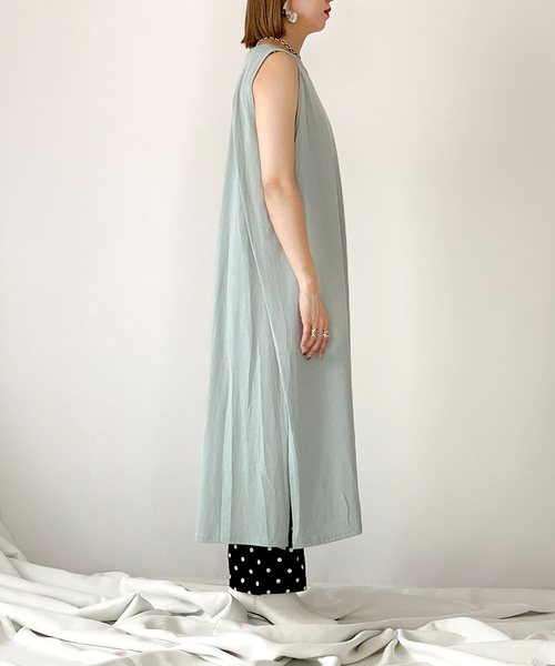 Narcissus（ナルシス）の「【cheap!!by vaNite】シンプルロングトップス（タンクトップ・レディース・ホワイト/ブラック/グリーン・FREE）」の16枚目の写真