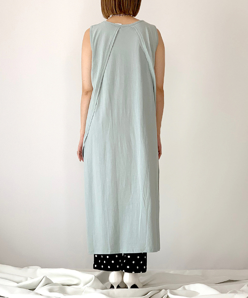 Narcissus（ナルシス）の「【cheap!!by vaNite】シンプルロングトップス（タンクトップ・レディース・ホワイト/ブラック/グリーン・FREE）」の17枚目の写真