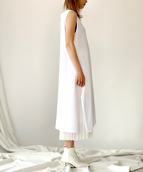 Narcissus（ナルシス）の「【cheap!!by vaNite】シンプルロングトップス（タンクトップ・レディース・ホワイト/ブラック/グリーン・FREE）」の19枚目の写真