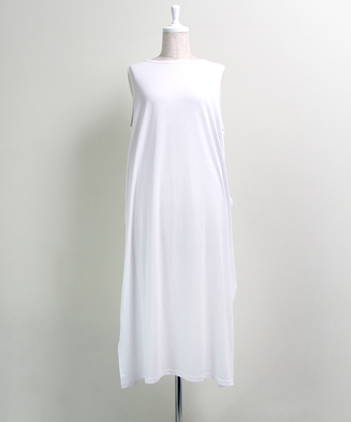 Narcissus（ナルシス）の「【cheap!!by vaNite】シンプルロングトップス（タンクトップ・レディース・ホワイト/ブラック/グリーン・FREE）」の21枚目の写真