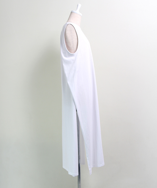 Narcissus（ナルシス）の「【cheap!!by vaNite】シンプルロングトップス（タンクトップ・レディース・ホワイト/ブラック/グリーン・FREE）」の22枚目の写真