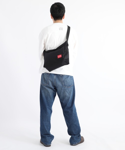 Manhattan Portage(マンハッタンポーテージ)の「Bed-Stuy Shoulder Bag(ショルダーバッグ・メンズ・ブラック・S)」の22枚目の写真