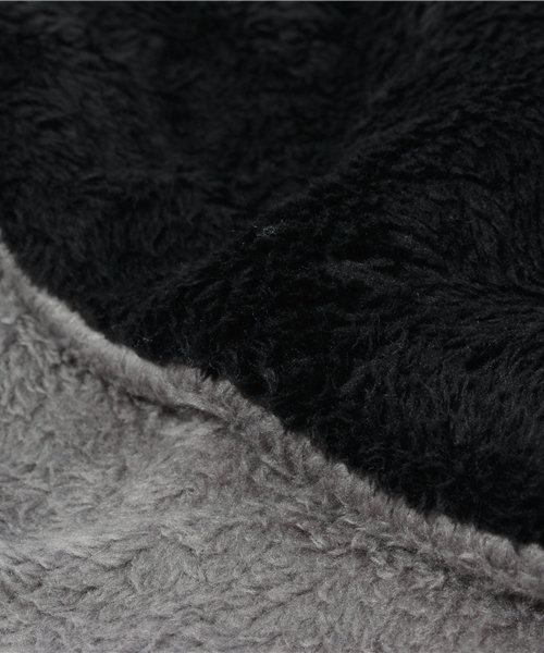 BEAMS（ビームス）の「◎BEAMS / 2トーン フリース スヌード（ストール/ショール・メンズ・ナチュラル/ブラック/ネイビー・ONE SIZE）」の6枚目の写真