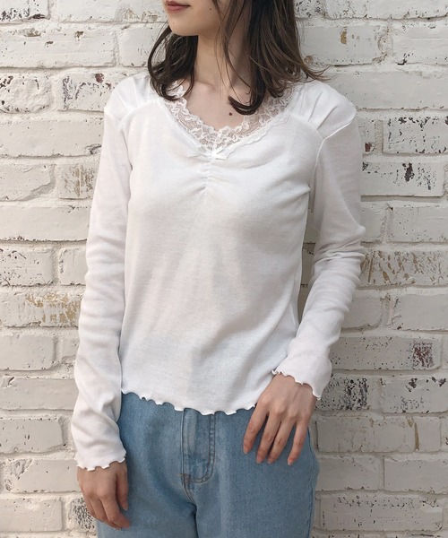 one after another NICE CLAUP(ワンアフターアナザーナイスクラップ)の「リボン付きウォームレースインナー(Tシャツ/カットソー・レディース・ブラウン/ライトベージュ/オフホワイト/ライトグレー/マスタード・FREE)」の17枚目の写真