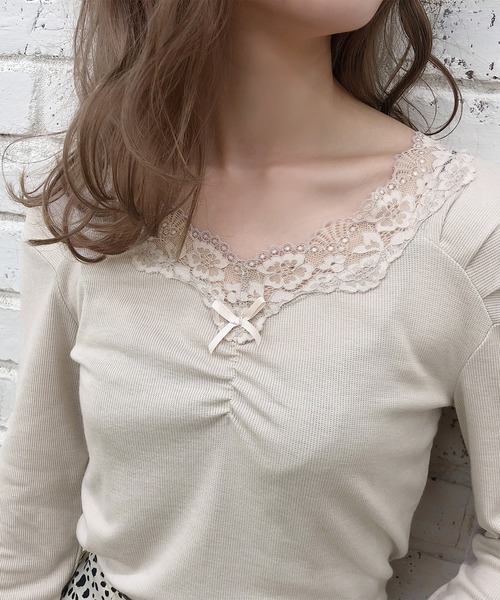 one after another NICE CLAUP(ワンアフターアナザーナイスクラップ)の「リボン付きウォームレースインナー(Tシャツ/カットソー・レディース・ブラウン/ライトベージュ/オフホワイト/ライトグレー/マスタード・FREE)」の15枚目の写真