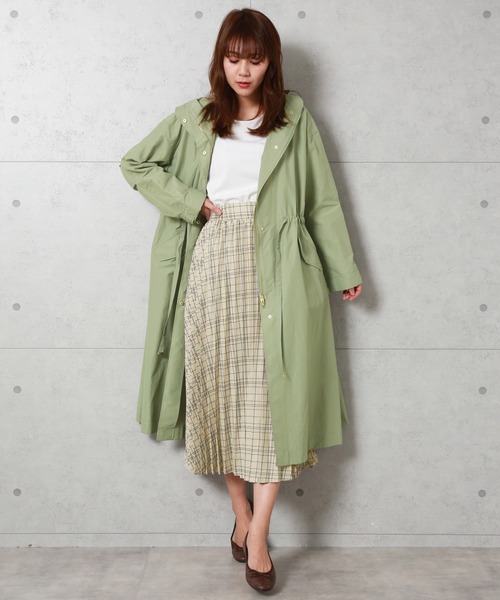 n'ee-ne(ネーネ)の「撥水ロング丈フードコート(トレンチコート・レディース・ネイビー/カーキ/グレイッシュベージュ/ダークベージュ/ライトベージュ・L/M)」の4枚目の写真