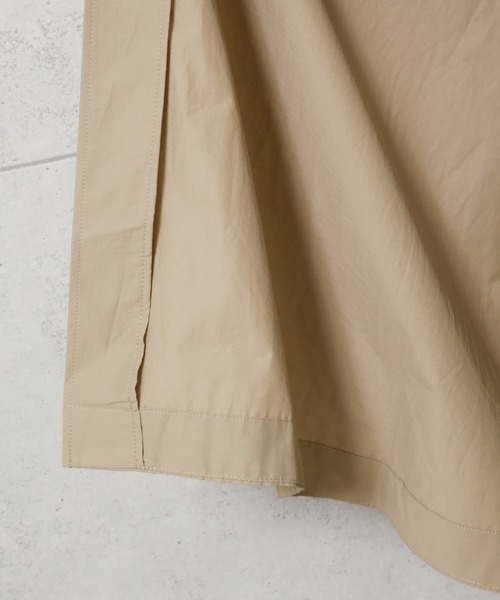 n'ee-ne(ネーネ)の「撥水ロング丈フードコート(トレンチコート・レディース・ネイビー/カーキ/グレイッシュベージュ/ダークベージュ/ライトベージュ・L/M)」の13枚目の写真