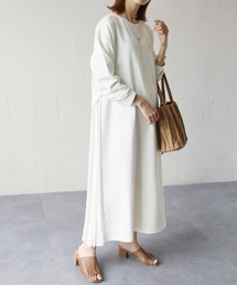 バックプリーツ切替ワンピース