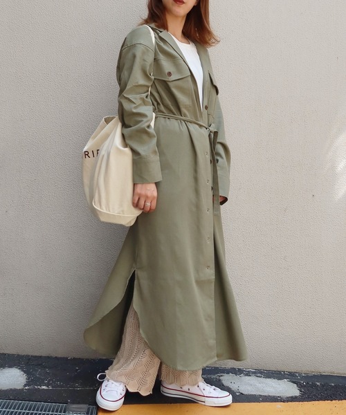 Riberry（リベリー）の「フラップポケットロングシャツジャケット（シャツ/ブラウス・レディース・ベージュ/オフホワイト/カーキ/モカ・MEDIUM）」の4枚目の写真