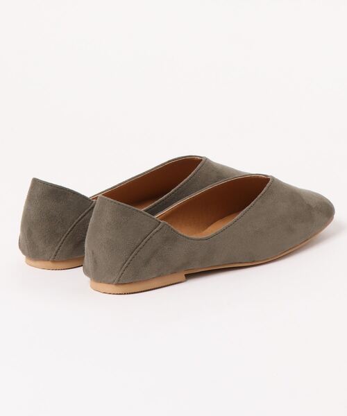 zootie(ズーティー)の「スクエアトゥ Vカットバブーシュ(パンプス・レディース・カーキ/モカ/ホワイトゴールド/ブラック/その他/レオパード・M/LL/L/S)」の8枚目の写真