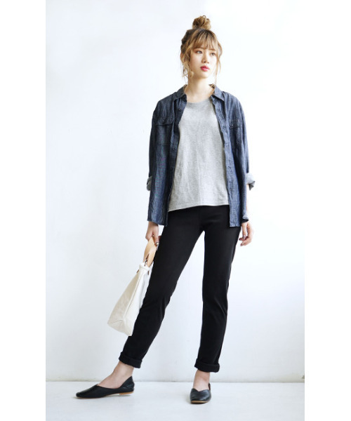 zootie(ズーティー)の「スクエアトゥ Vカットバブーシュ(パンプス・レディース・カーキ/モカ/ホワイトゴールド/ブラック/その他/レオパード・M/LL/L/S)」の7枚目の写真