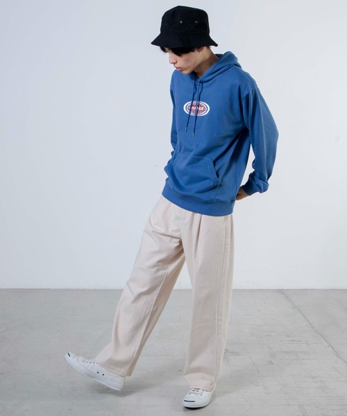 WEGO(ウィゴー)の「WEGO/ラウンドロゴプルパーカー(パーカー・メンズ・ブルー/アイボリー・SMALL/MEDIUM/LARGE)」の6枚目の写真