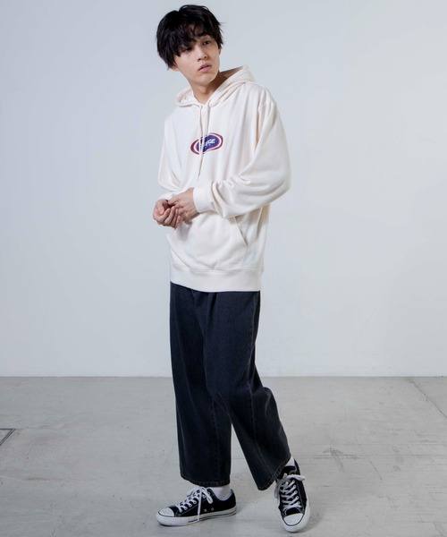 WEGO(ウィゴー)の「WEGO/ラウンドロゴプルパーカー(パーカー・メンズ・ブルー/アイボリー・SMALL/MEDIUM/LARGE)」の16枚目の写真